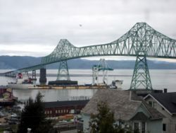 Semi-submersible The Zhen Hua 1 in Astoria, Oregon