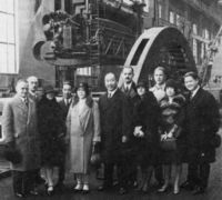 Chinese Minister Chiang Tso-pin and entourage visiting a German factory, 1928