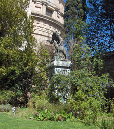 Rose garden - bronze statue by V. Rossignoli (1916)