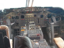 Flightdeck of the 747-200.