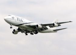 Pakistan International (PIA) 747-300 on final approach to London Heathrow Airport