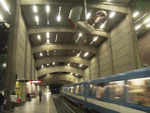 Place-Saint-Henri station