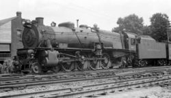 PRR M1 #6891 in 1933.  Note the outside steam delivery pipes from smokebox to cylinders, absent on the M1a/M1b, the single air compressor, and the smaller tender.