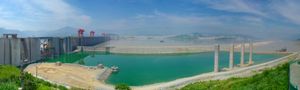 Three Gorges Dam, upstream side, 26 July 2004