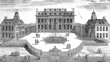 Buckingham House c.1710 as designed by William Winde for the first Duke of Buckingham and Normanby. This facade evolved into today's Grand Entrance on the west (inner) side of the quadrangle, with the Green Drawing Room above. 