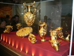 The Panagyuriste Thracian gold treasure