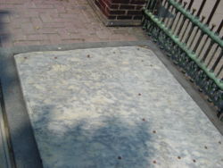 The grave of Benjamin Franklin in Christ Church Burial Ground, Philadelphia, Pennsylvania.