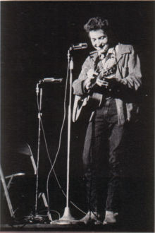 Dylan performing at St. Lawrence University on November 26, 1963.