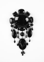 Mourning jewellery: Jet Brooch, 19th century