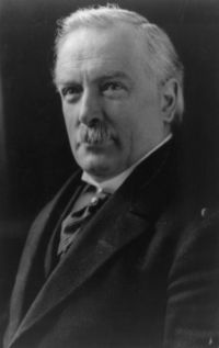 David Lloyd George, who served from 1916 to 1922, is often cited as an example of a strong Prime Minister. Photograph published circa 1919.