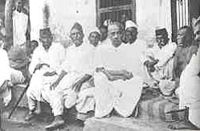 Patel with Bardoli peasants.