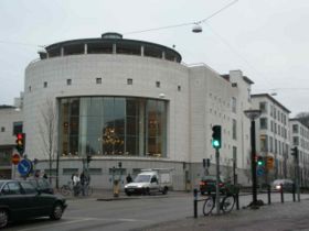 Gothenburg School of Economics and Commercial Law.