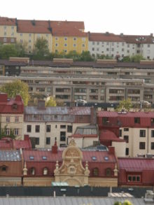 Layers of architecture on Masthugget hill in Gothenburg; 19th century houses at the bottom, Brutalistic modernist houses in the middle and older Landshövdingehus at the top.