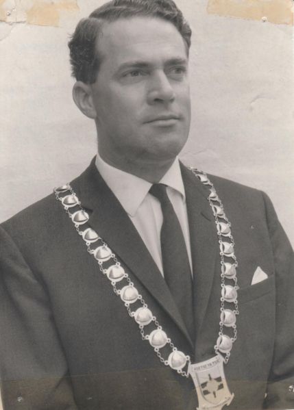 Image:1966 Mayor Gaborone.JPG