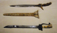 Indonesian kris and Ceylonese dagger (acquired in the Philippines), presented by Hasekura to Date Masamune upon his return. Sendai City Museum.