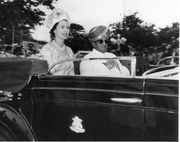 Queen Elizabeth II with Maharaja Jayachamaraja Wodeyar Bahadur.