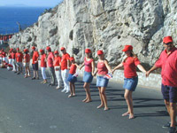 Gibraltarians encircle the Rock