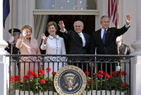 John Howard with U.S. President George W. Bush on 16 May 2006, during Howard's seventh official visit to the White House as Prime Minister. From left to right: the Prime Minister's wife Janette Howard, U.S. First Lady Laura Bush, Howard, and Bush.