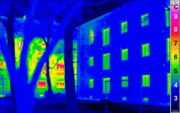 Thermographic comparison of traditional and 'passivhaus' buildings