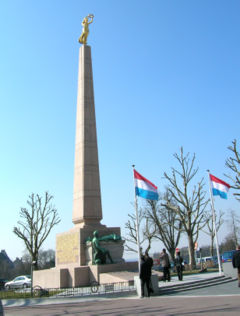 The Gëlle Fra monument commemorates those that volunteered for service in the armed forces of the Allies in World War I.