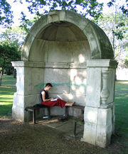This pedestrian alcove is one of only two surviving fragments of the old London Bridge that was demolished in 1831. They have resided in Victoria Park, Tower Hamlets since 1860.