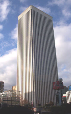 Torre Picasso, designed by Minoru Yamasaki, the same architect of World Trade Center New York.