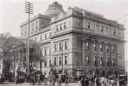 The Montreal courthouse in 1880.