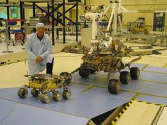 Mars Exploration Rover vs. Sojourner rover (Courtesy NASA/JPL-Caltech)